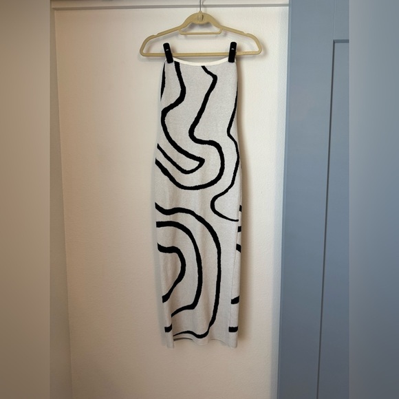 NWT Lena Wave Tube Midi Dress- Small - Picture 4 of 9